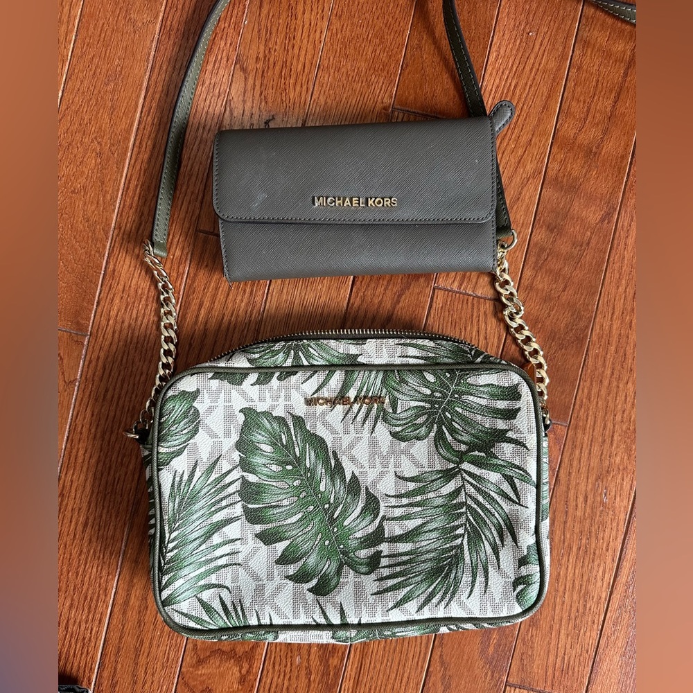 Michael Kors bag and matching wallet